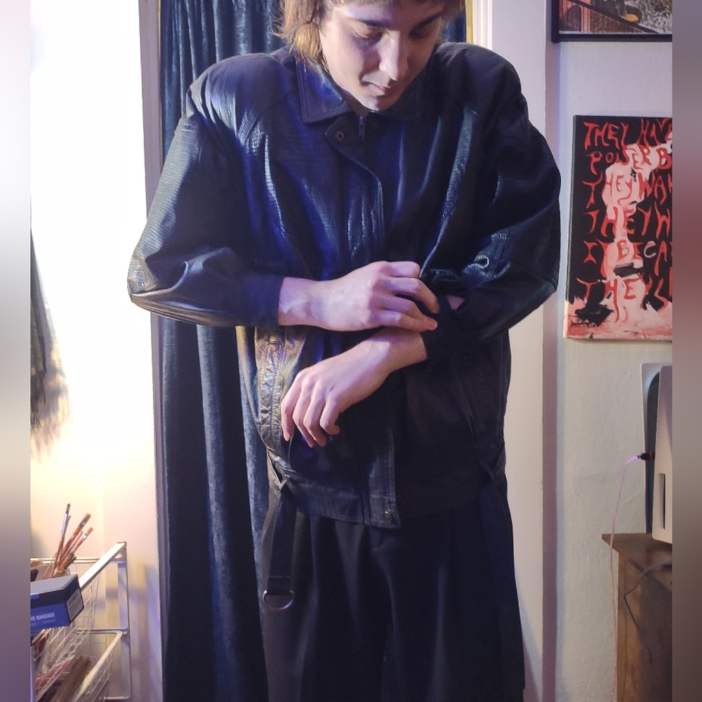 Leather jacket - Picture 6 of 6